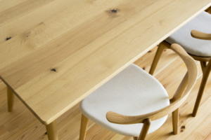 福岡の家具屋　THE FACTORY　木製テーブルとチェア